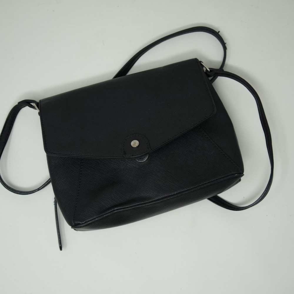 Sleek Black Crossbody Bag